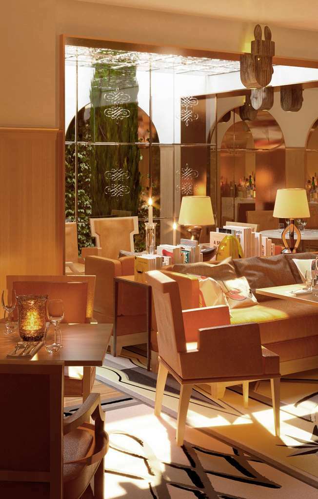 9Confidentiel Hotel Paris Restaurant photo